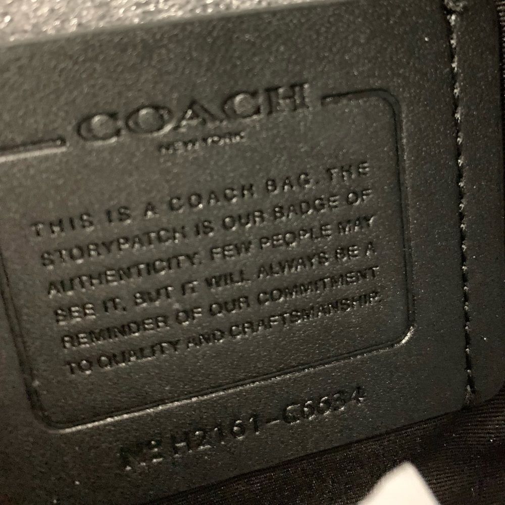 Coach Graham Structured Tote In Signature Canvas With Souvenir Patches - Picture 16 of 16